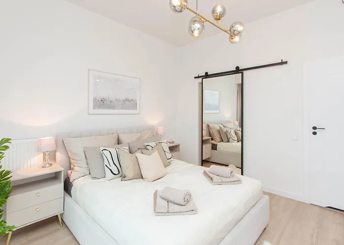 Apartly - Hanza Tower Apartament City View, Parking, Pool, Sauna