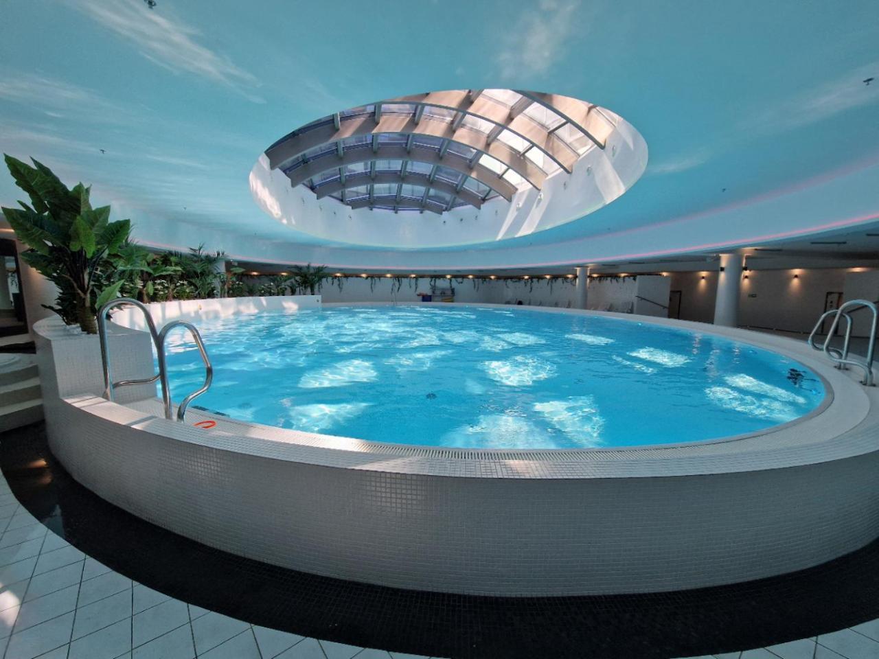 Apartment Apartly - Hanza Tower Apartament City View, Parking, Pool, Sauna *