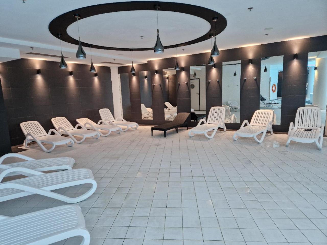 Apartly - Hanza Tower Apartament City View, Parking, Pool, Sauna