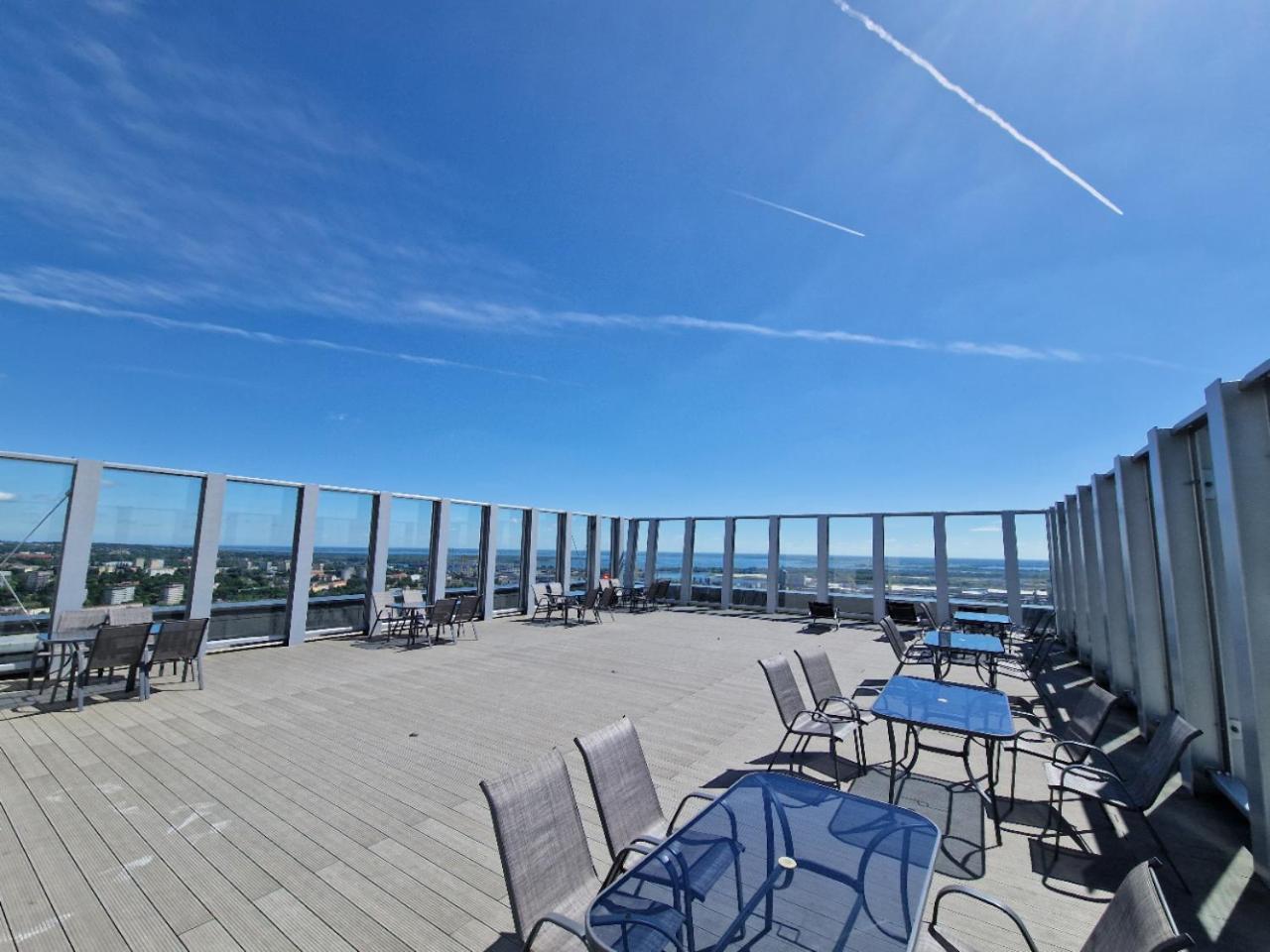 Apartly - Hanza Tower Apartament City View, Parking, Pool, Sauna