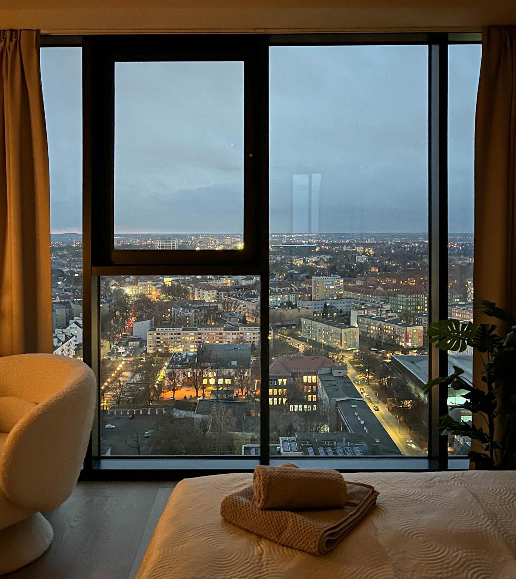 Apartment Apartly - Hanza Tower View, Parking, Pool, Sauna